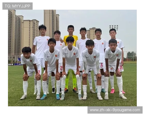 “青少年足球明星巡展在全国多个城市精彩上演”，全国青少年足球最佳阵容